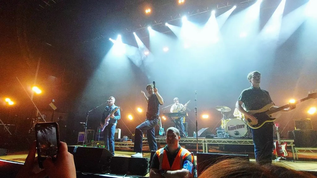 Wanderlust in Portsmouth: The Vaccines at the Portsmouth Guildhall – by Jacob&nbsp;Wingate-Bishop