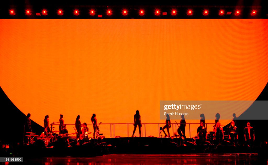 Dancefloors and Discothèques: Dua Lipa’s ‘Future Nostalgia’ Reviewed